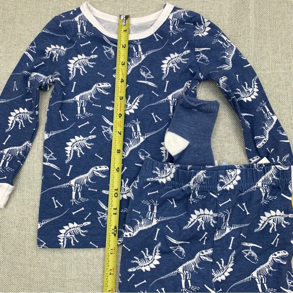 Max & Olivia Baby Boys 2 Piece Pajama Set with Socks Size 18M